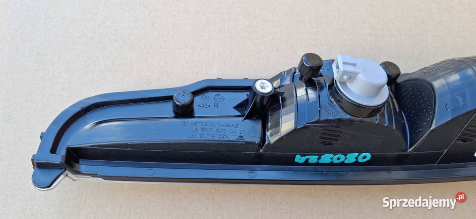 MERCEDES ATEGO KIERUNKOWSKAZ PRAWY NOWY ORYGINAŁ Bieleń