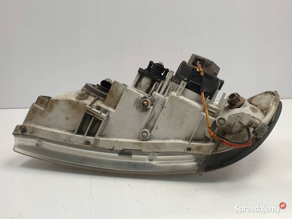 LAMPA PRAWA Nissan Maxima V A33 PRZEDNIA przód osobowe Rudka