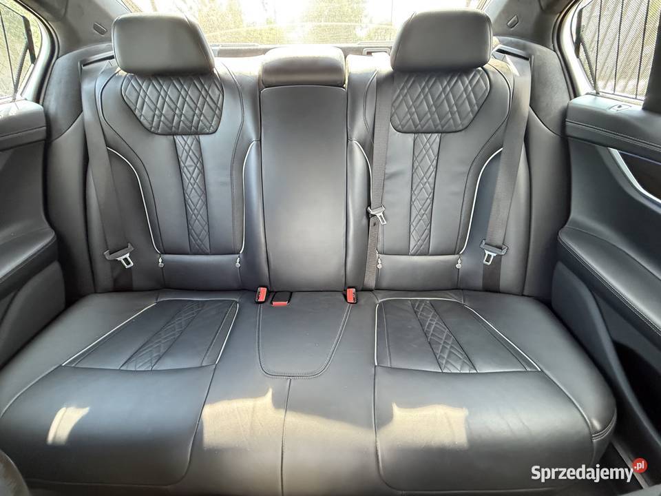 BMW 750i xDrive Auto do Ślubu Transfery VIP Olsztyn