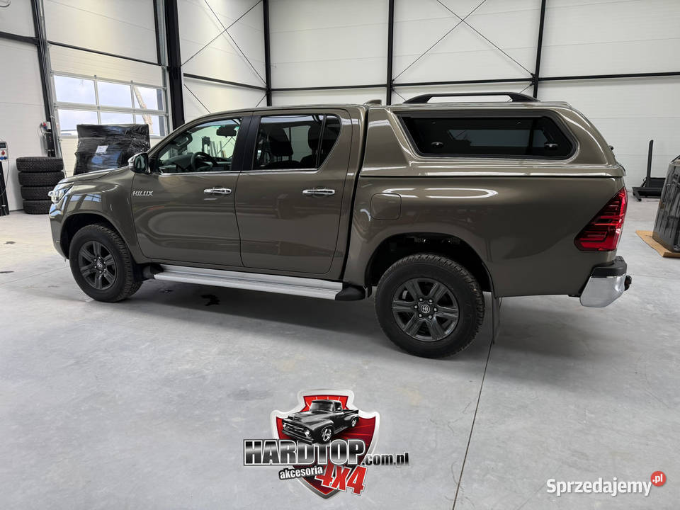 Zabudowa Toyota Hilux HARDTOP na pakę 2016 Szyby