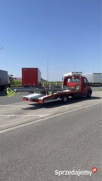 pomoc drogowa auto laweta transport maszyn Kałuszyn usługi moto