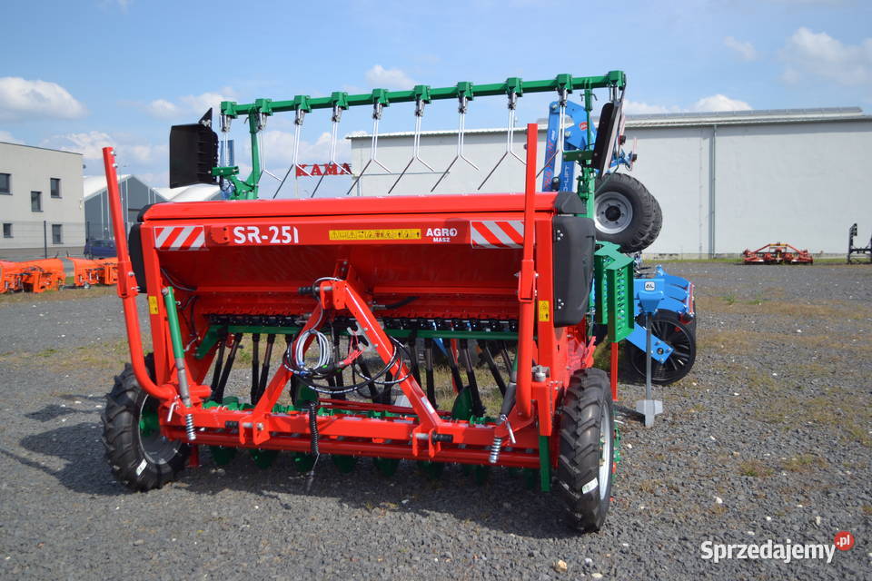 Siewnik zbożowy SR251 AGROMASZ 25 m