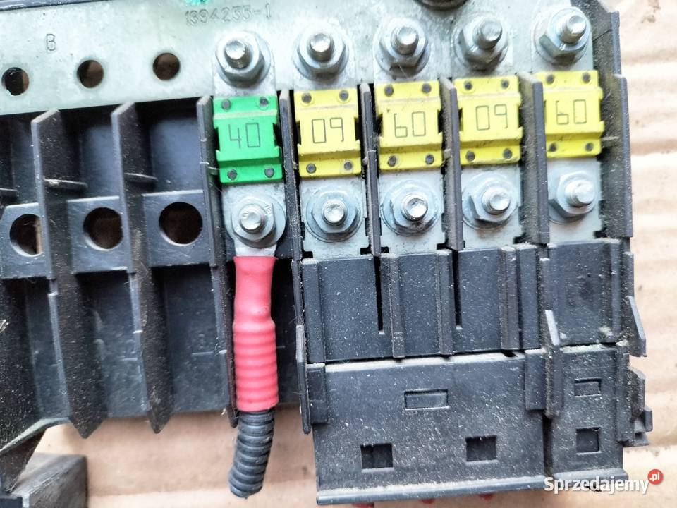 FIESTA MK5 MK6 FUSION MK1 SKRZYNKA BEZPIECZNIKÓW osobowe