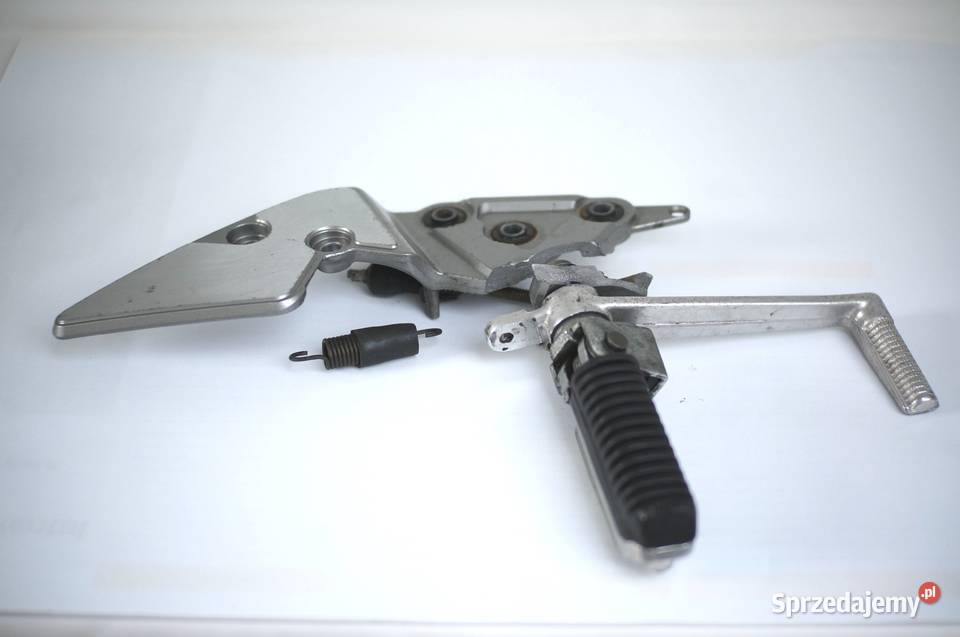 Suzuki GSF 600 Bandit 95 99 prawy set podnóżek sprzedam