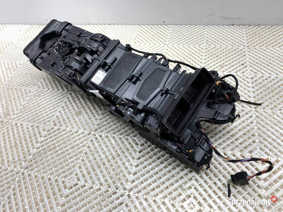 NAGRZEWNICA TYŁ AUDI Q8 4M0820004 SUV KOMBAJN sprzedam