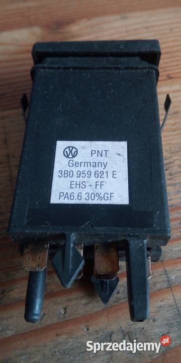 Włącznik ogrzewania szyby tylnej VOLKSWAGEN sprzedam