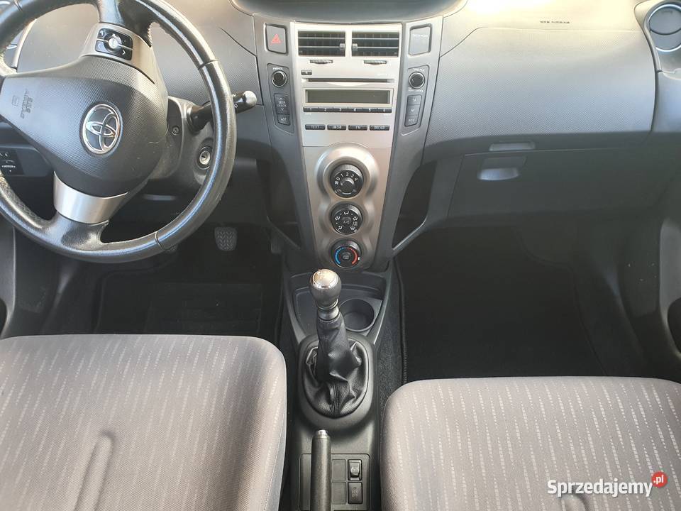 TOYOTA YARIS 2009 13 BENZYNA Łęg Tarnowski sprzedam