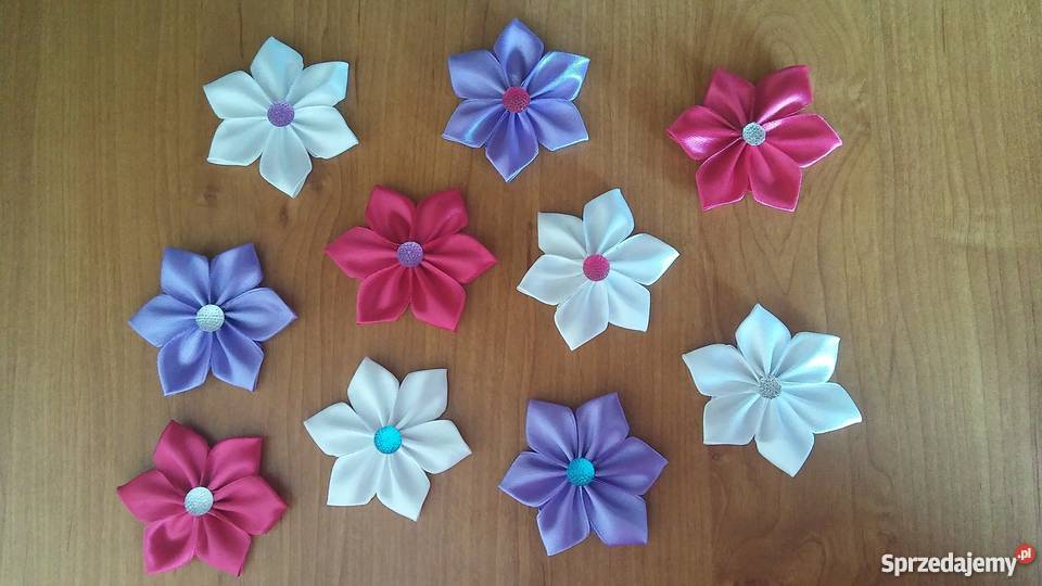 Kwiatki ze wstążki Rękodzieło Czeremcha
