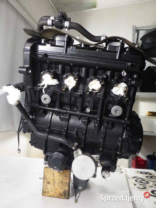 Suzuki GSXS 750 przebieg 9400 1723r silnik Poznań