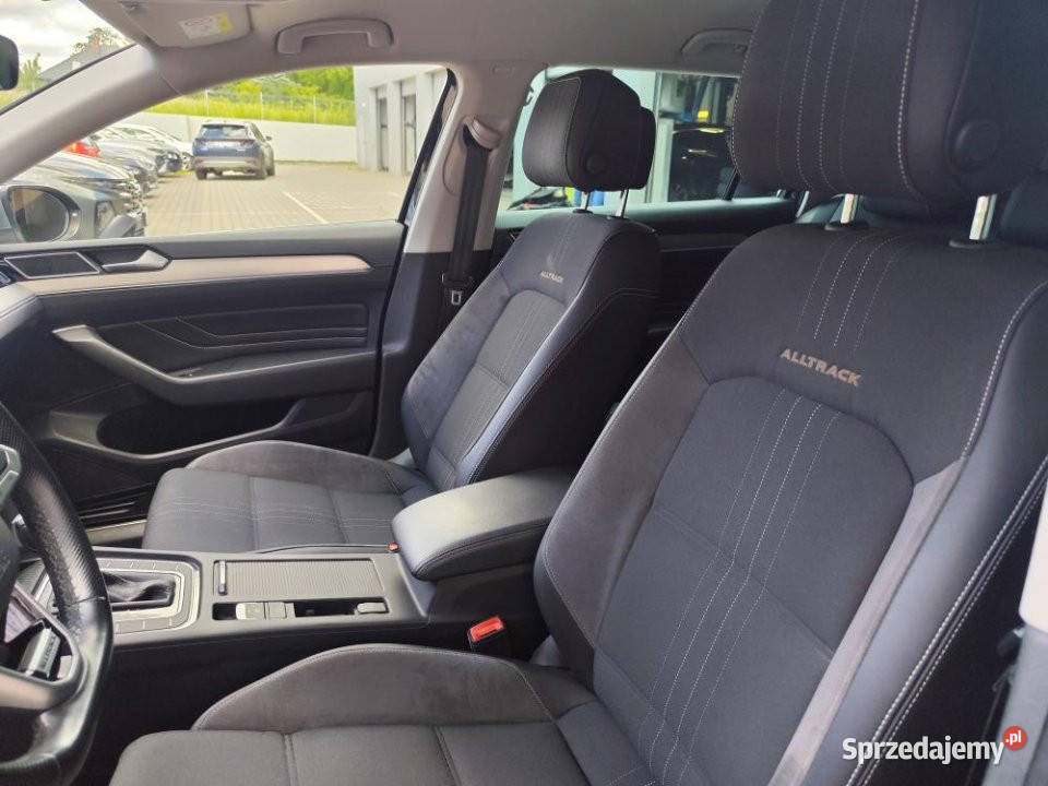 Volkswagen Passat 2019r LED Navi klima 3stref Passat Kraków sprzedam