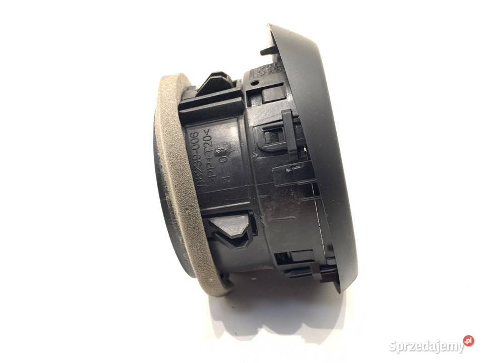 KRATKA NAWIEWU PRAWY PRZÓD RENAULT CAPTUR I osobowe Wyposażenie wnętrza podkarpackie