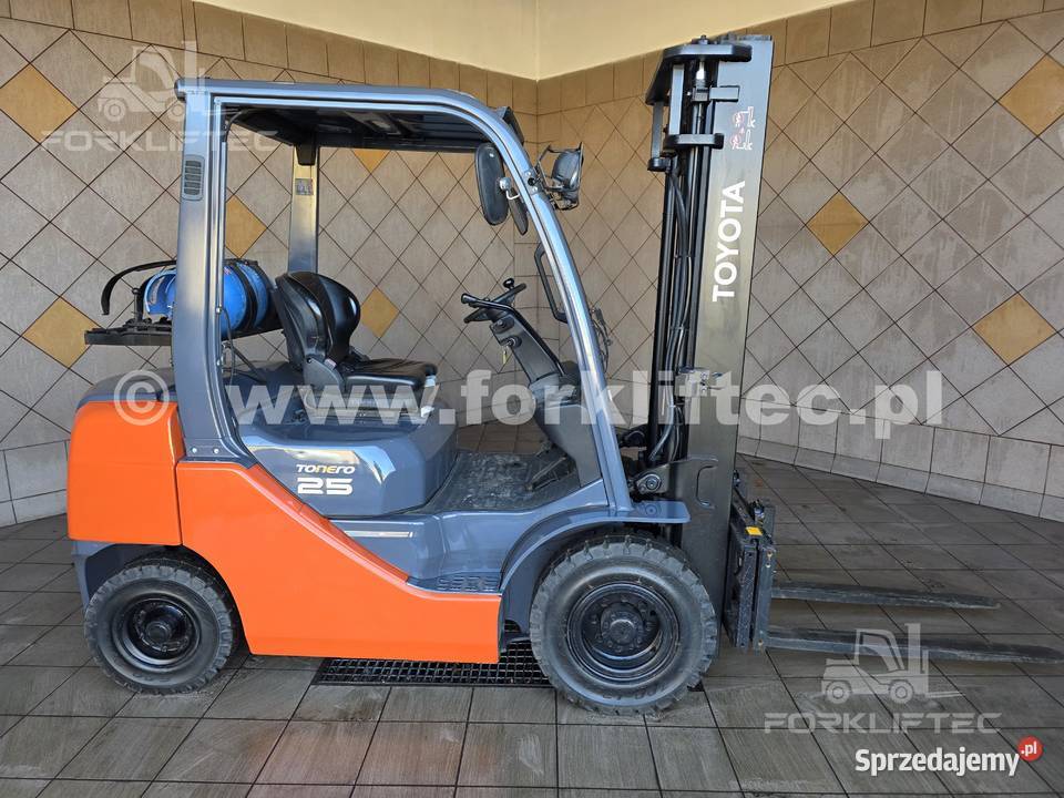 Wózek Widłowy TOYOTA 8FGF25 przesuw TOYOTA 8FG25 Lędziny sprzedam