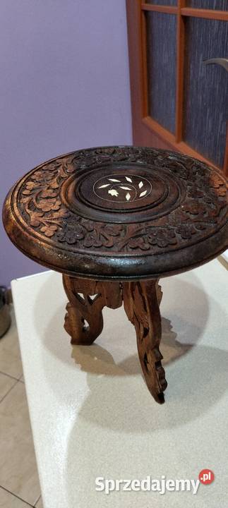 Stolik drewniany brązowy