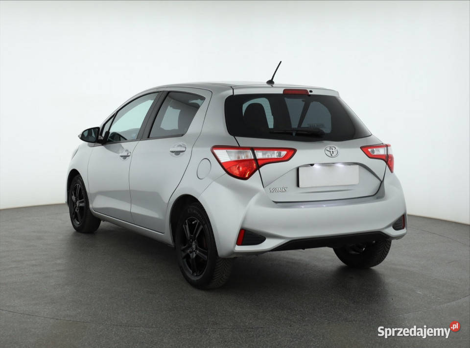 Toyota Yaris 15 Dual VVTi światła przeciwmgielne Piaseczno