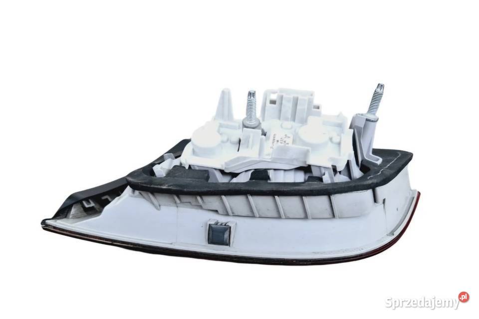 LAMPA TYŁ LEWY TYLNA LEWA W KLAPĘ AUDI A4 B7