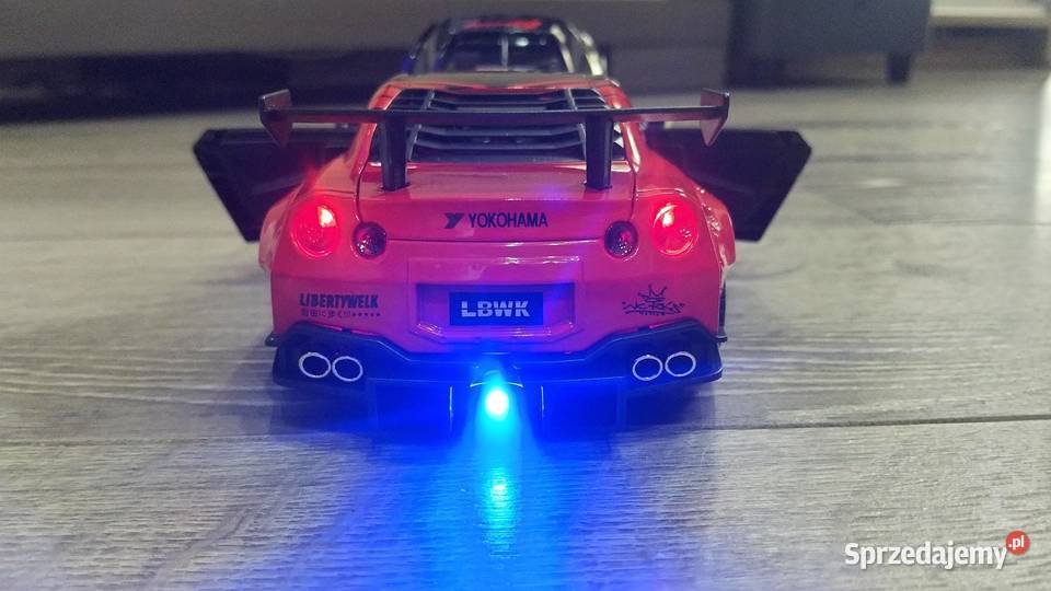 Sprzedam nowy model Nissan GTR w skali 124 Antyki, Sztuka, Kolekcje Kutno