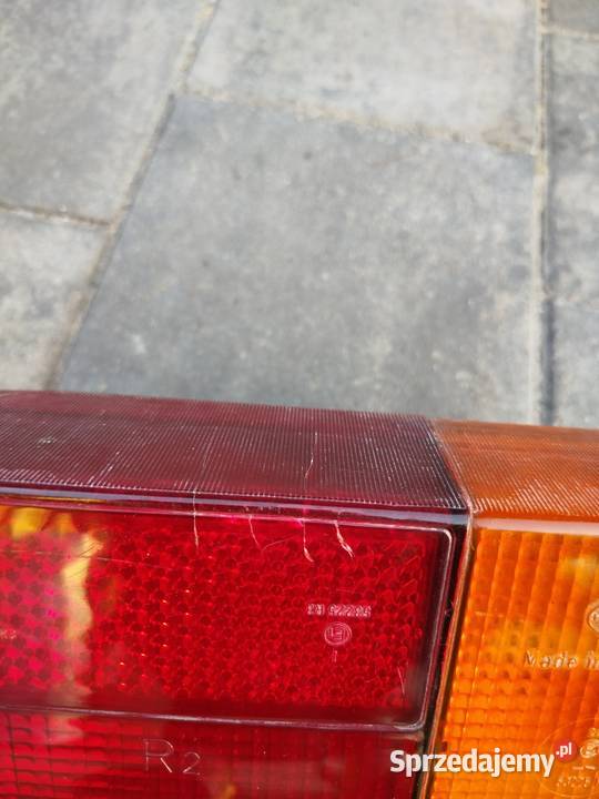 Golf mk1 prawa tylnia wąska lampa post