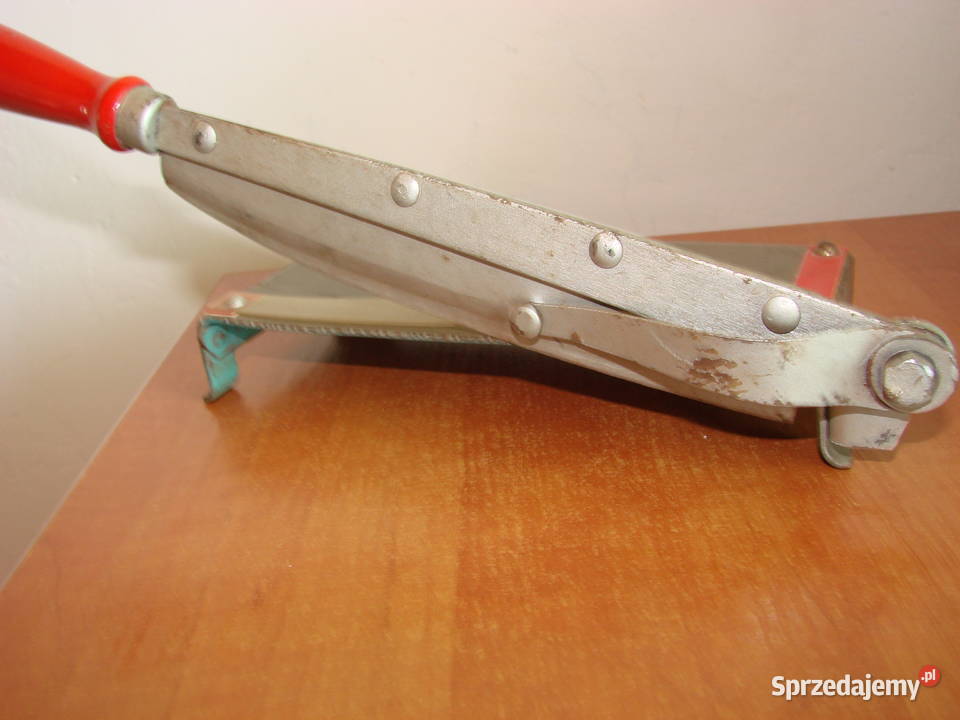 Obcinarka ząbkowana PRL Pruszcz Gdański