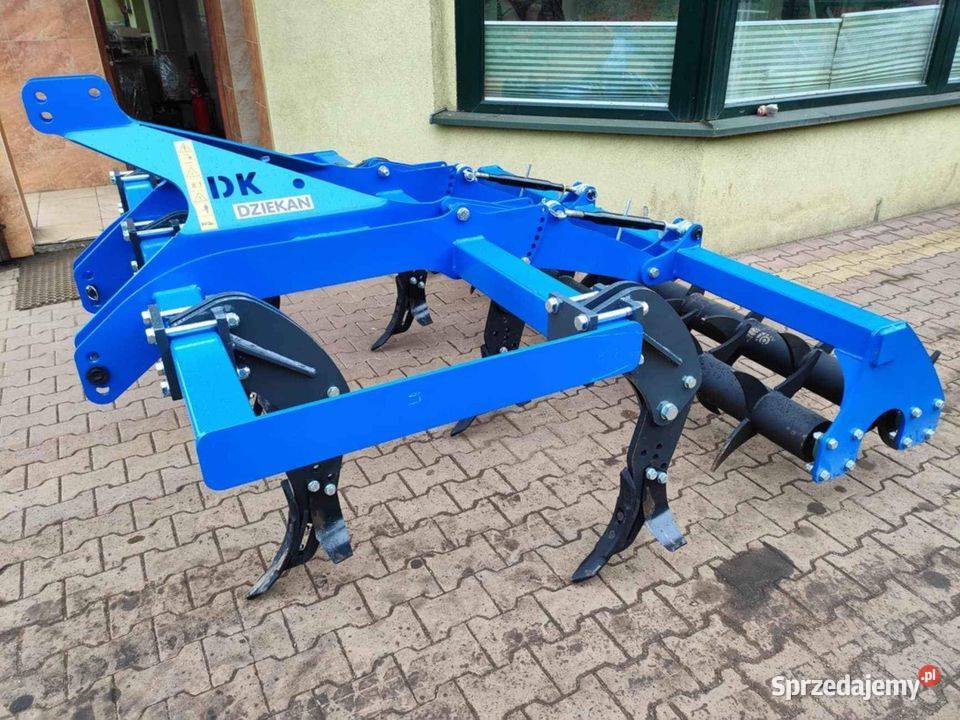 Pług dłutowy MPirat z wałem kolczatkowym Nysa