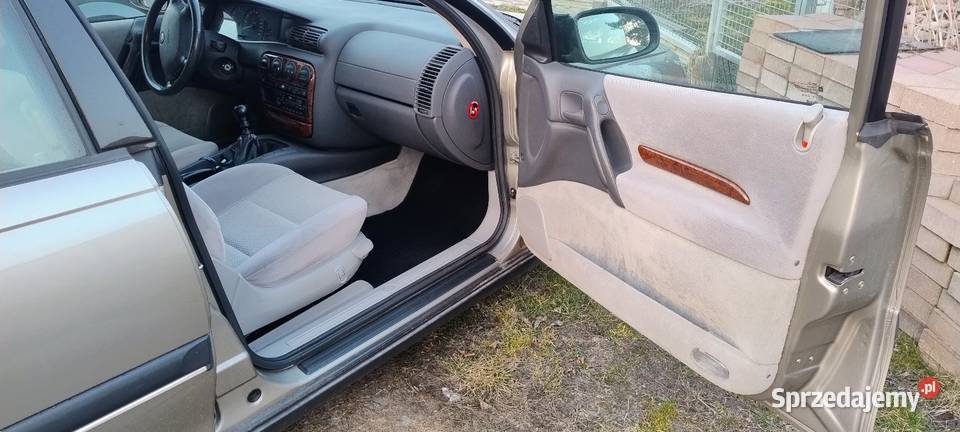 Opel omega 20 16V ABS Radom