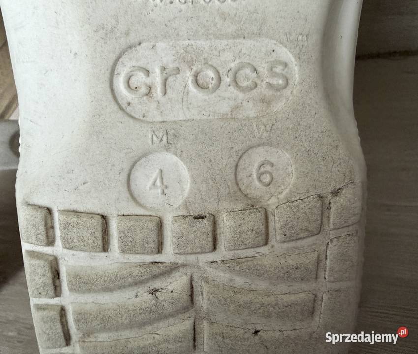 Chodaki Crocs Classic Translucent Clog J5 r3738 Łódź