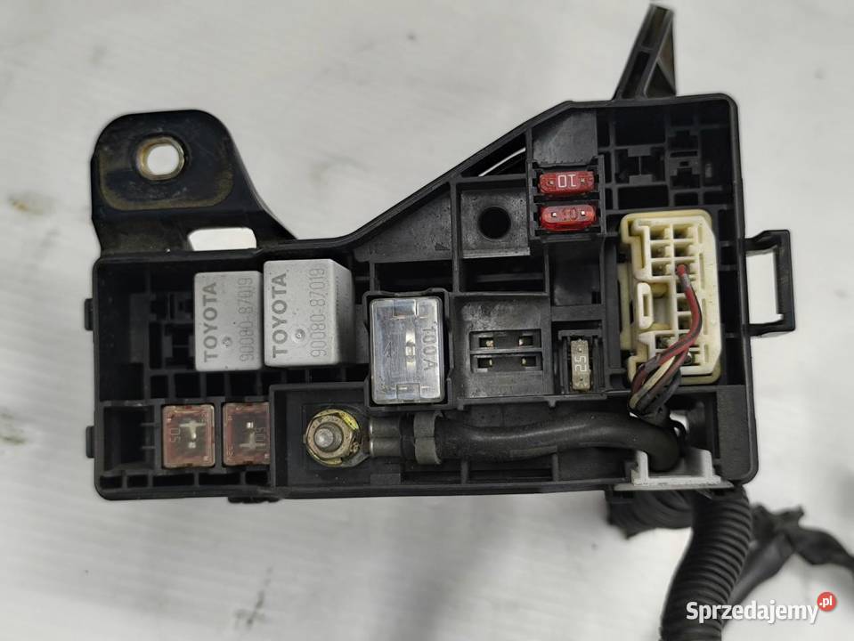 SKRZYNKA BEZPIECZNKÓW TOYOTA AVENSIS II T25 18 wielkopolskie sprzedam