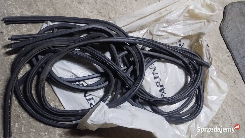 Uszczelk drzwi i ford explorer 40 sprzedam