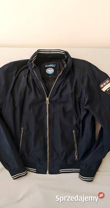 Kurtka Bershka Arctic North Adventure Moda i Styl Rzeszów sprzedam