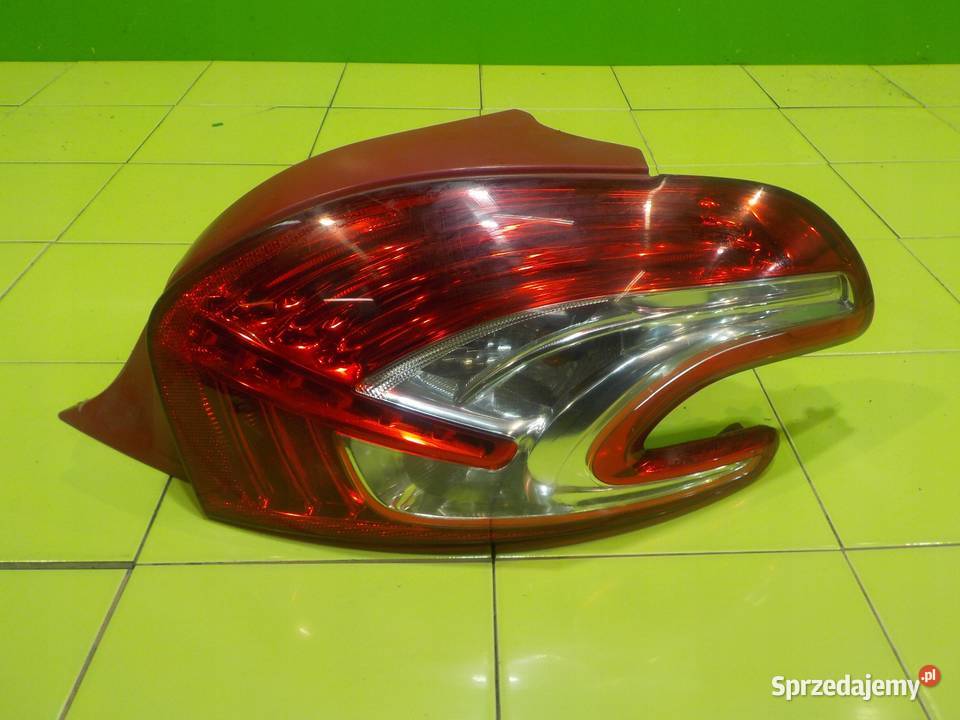 PEUGEOT 208 I 12 VTI 12r 5D lampa prawa tyl mazowieckie Suków
