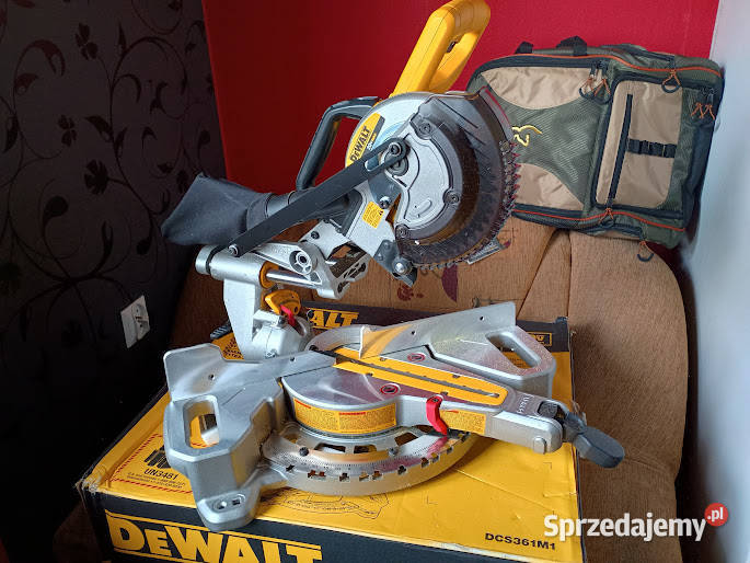 Piła ukośna na teleskopach DeWalt 1820 V z USA
