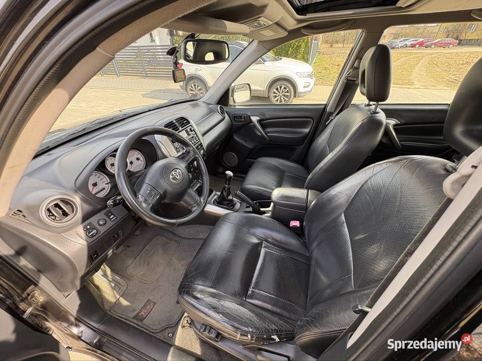 Toyota rav4 20 benzyna 4x4 czarny