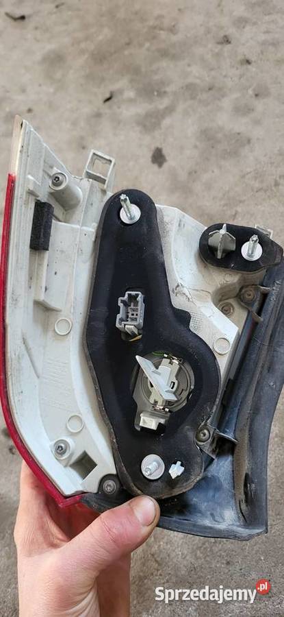 Sprzedam lampy tył volvo xc70 cross country Narol