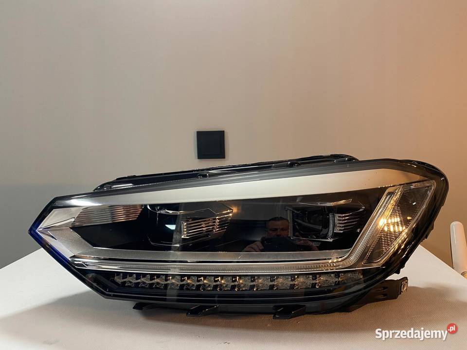 VW TOURAN LAMPA PRZOD PRZEDNIA LEWA LEWY FULL osobowe wielkopolskie