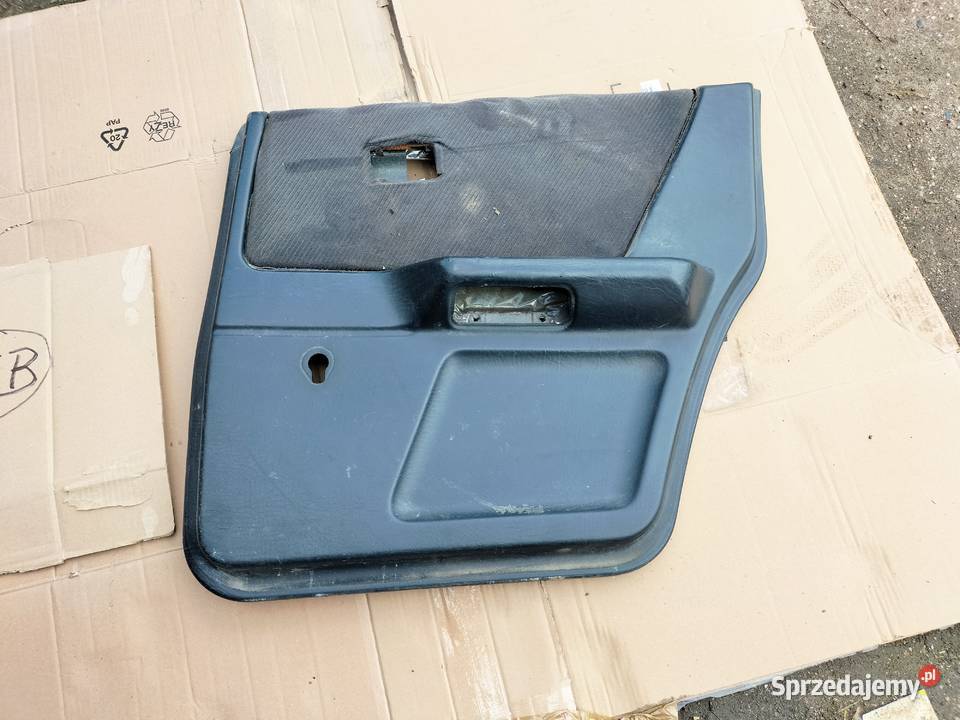 AUDI 80B3 80B4 BOCZEK DRZWI PRAWY TYŁ Kamień-Kolonia