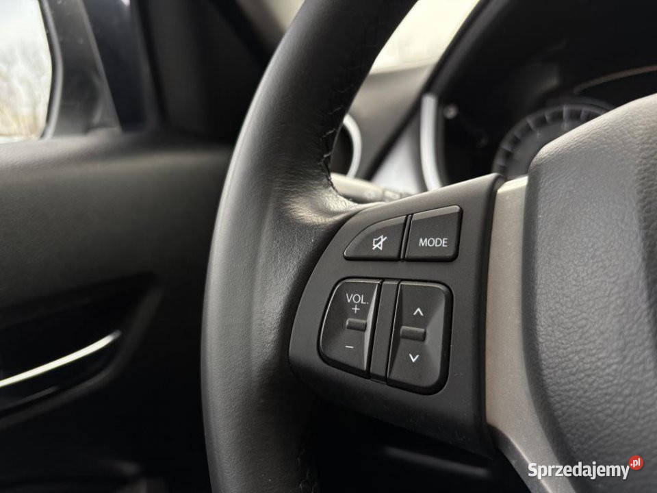 SUZUKI Vitara 2022r Salon Niski Przebieg Automat mazowieckie Warszawa