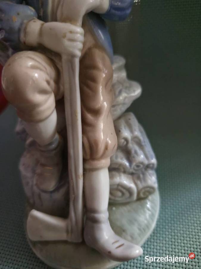 Porcelanowa figurka chłopca drwala leśniczego Warszawa