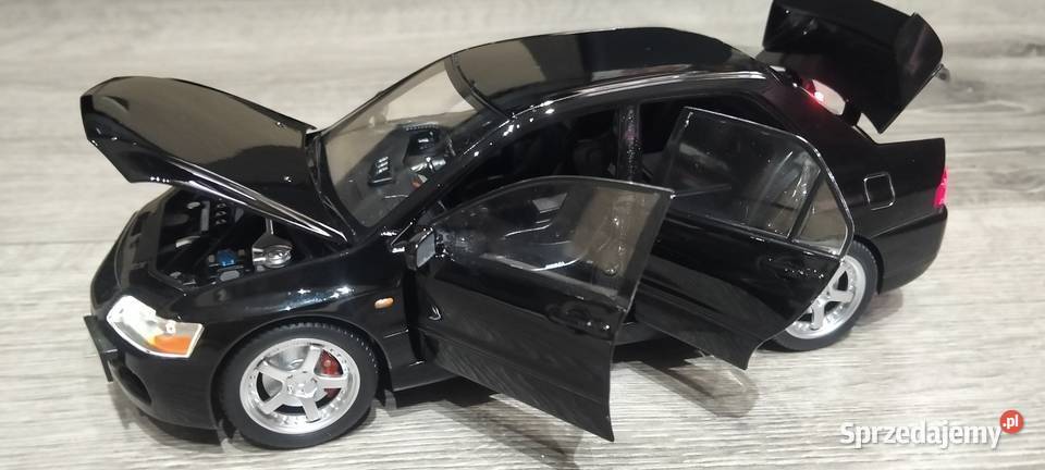 Mitsubishi Lancer Evo IX w skali 1 24 łódzkie Kutno