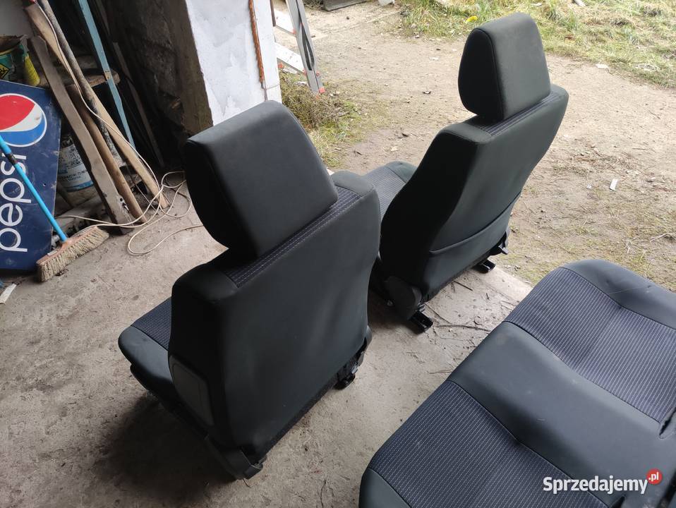 Siedzenia suzuki swift mk6 lift 0811 3d europa