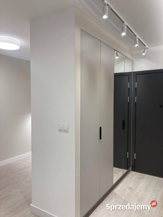 Kawalerka z niskim czynszem klimatyzacja balkon