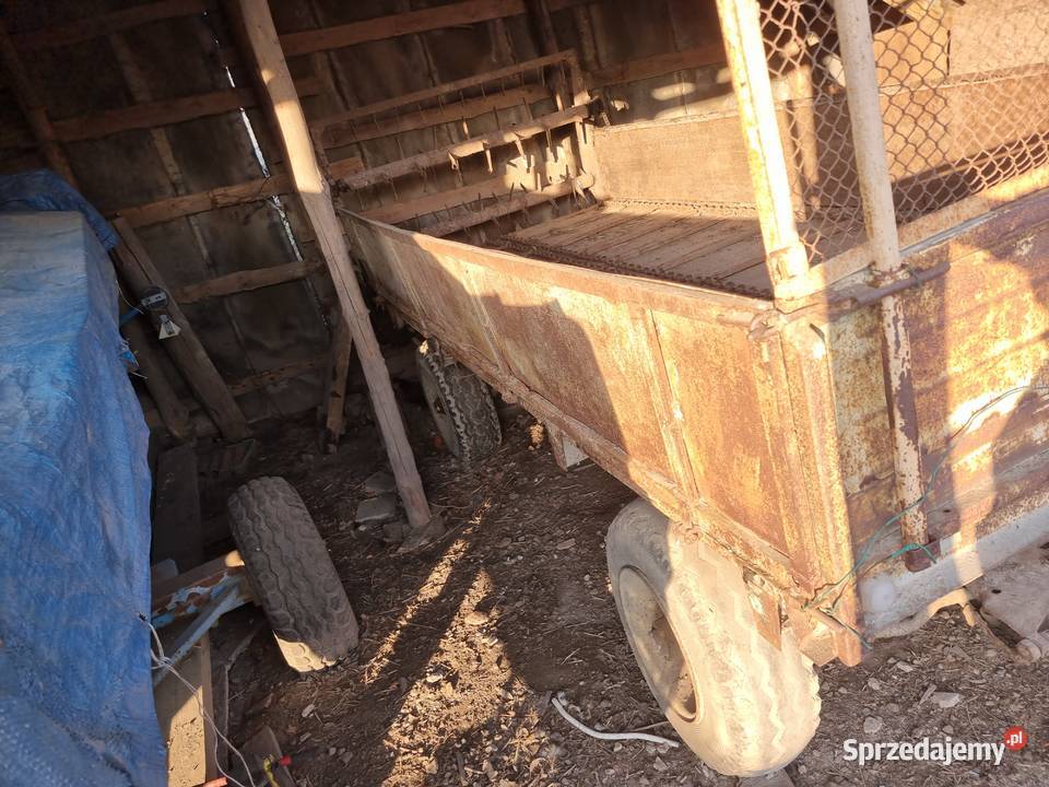 Rozrzutnik obornika taśmowy 2 osiowy Goczałków