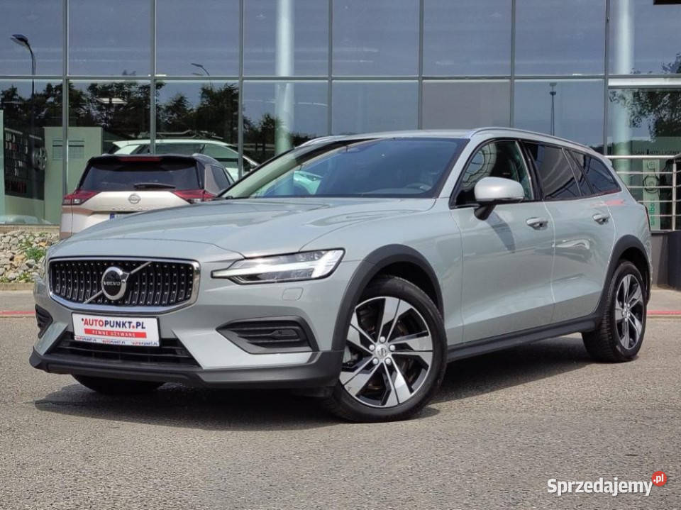 Volvo V60 Cross Country 2024r Carplay Podgrz Kraków