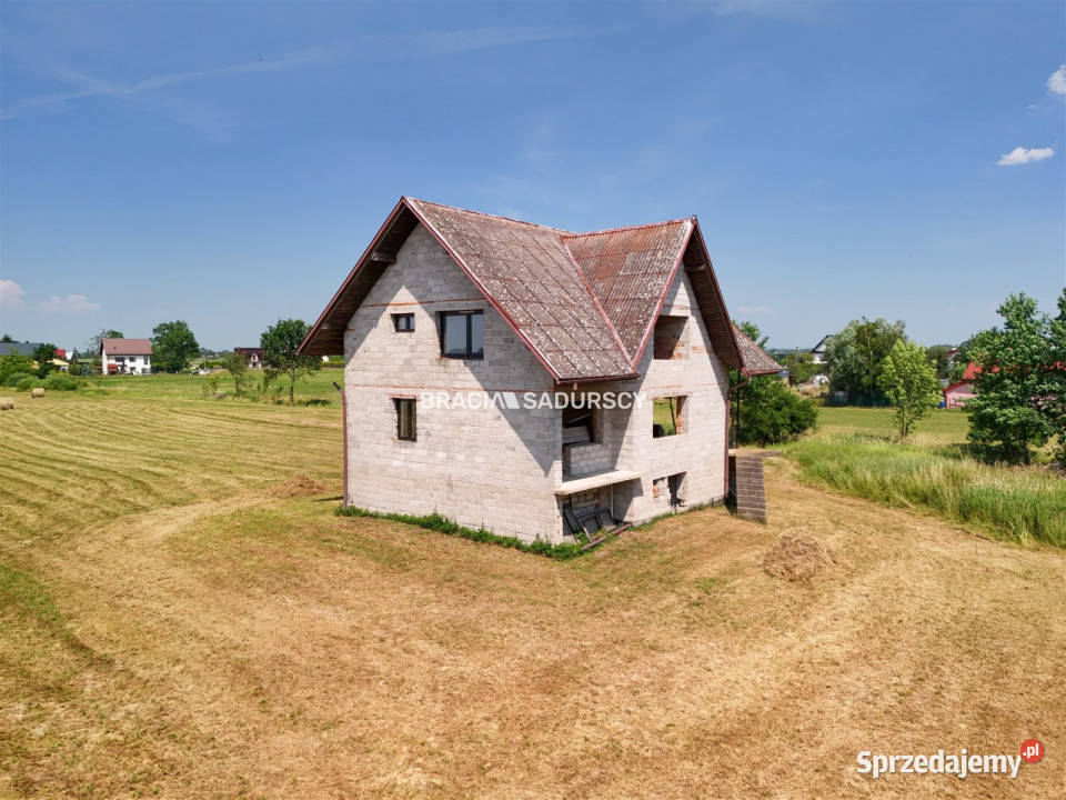 Dom wolnostojący 294m2 Ostrów Szlachecki sprzedam