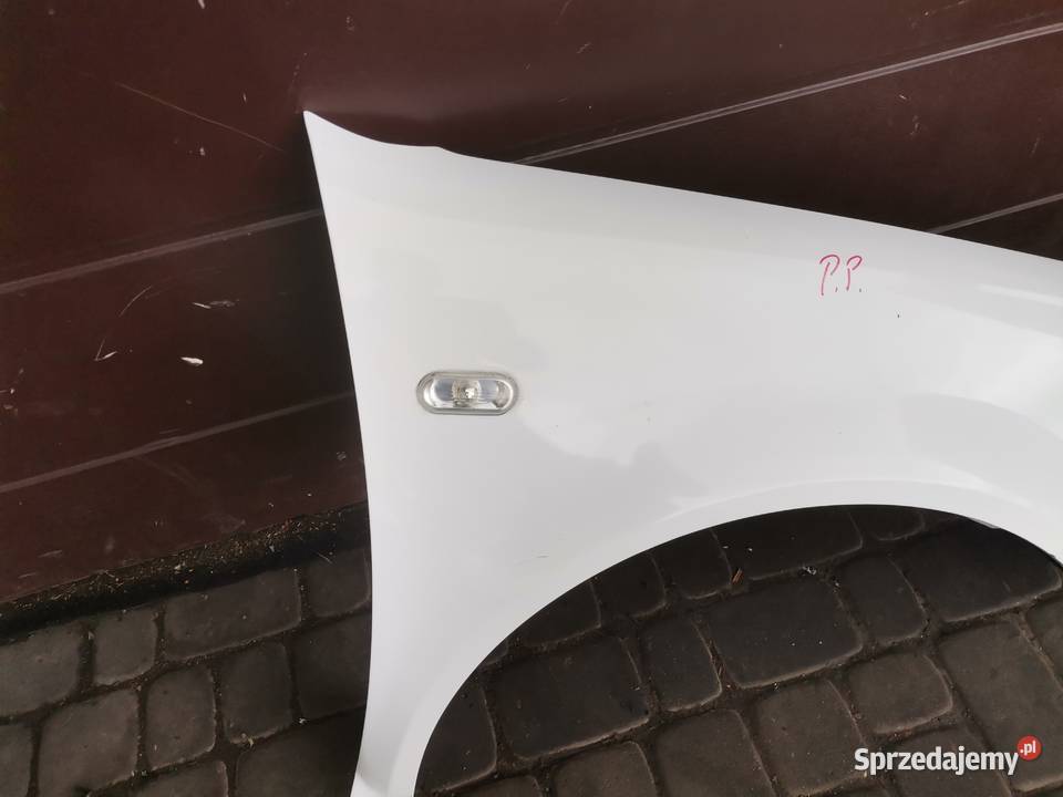 BŁOTNIK PRAWY PRZÓD VW GOLF 4 IV BIAŁY Błotniki