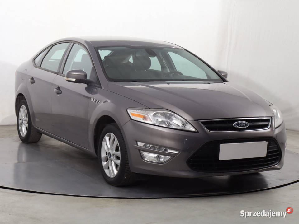 Ford Mondeo 16 i manualna
