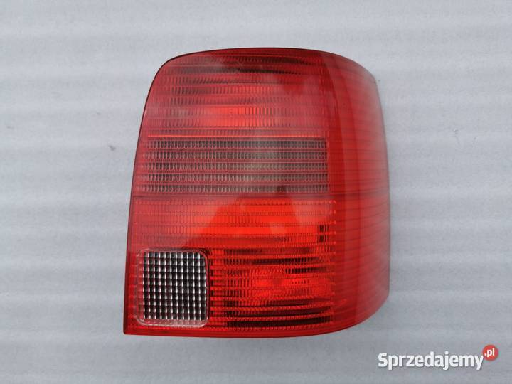 Lampa Prawy Tył Tylna Prawa VW Passat B5 Kombi osobowe Wyszków