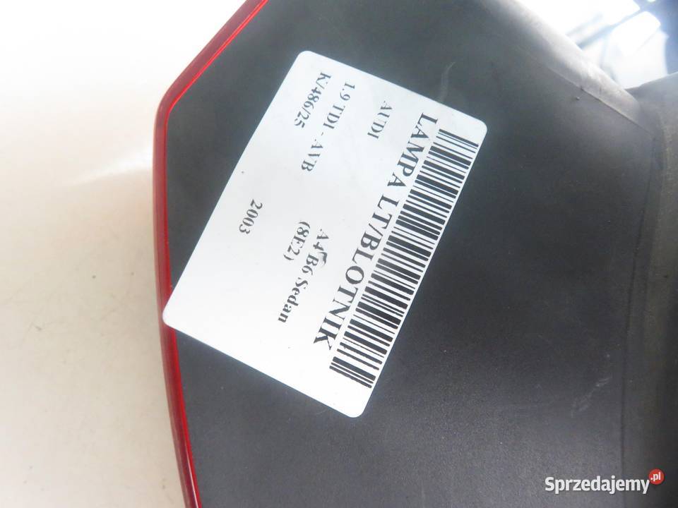 LAMPA LEWA TYLNA AUDI A4 B6 8E0945095