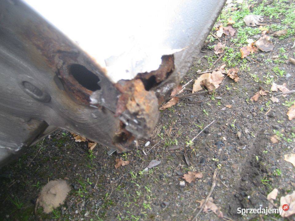 vw touran 0309r błotnik tył prawy kod lakieru osobowe Rakoniewice