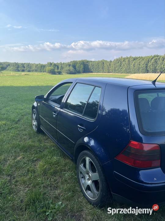 sprzedam samochod golf 4 16 16v niebieski Golf Lubartów