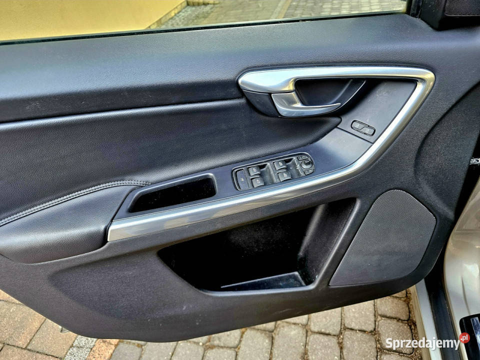 Volvo XC 60 20 D 5 cylindrów Skóry Navi Serwis I świętokrzyskie Zagnańsk