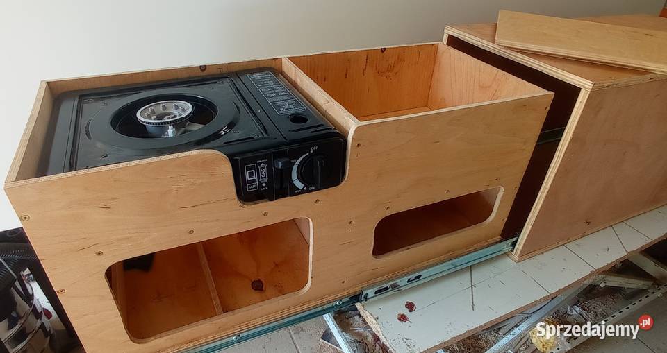 Box turystyczny zabudowa kempingowa kuchenka Rzeszów